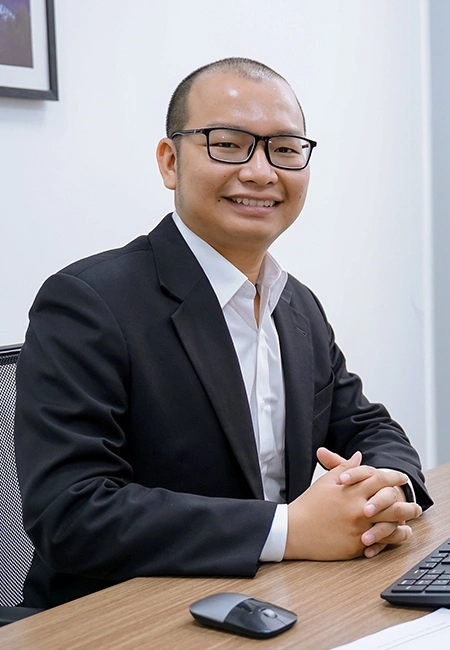 Hieu Lee