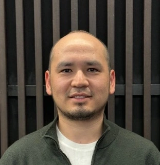  Yerlan Uteulin Headshot