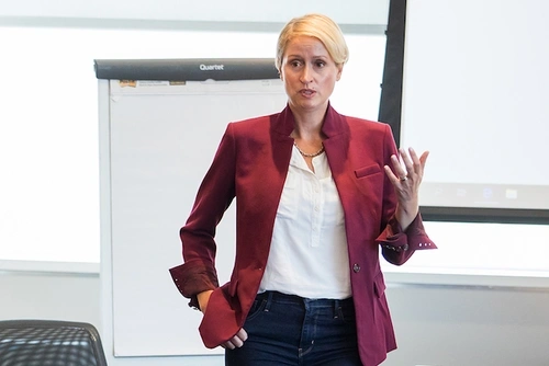 Kandi Wiens teaching a class.